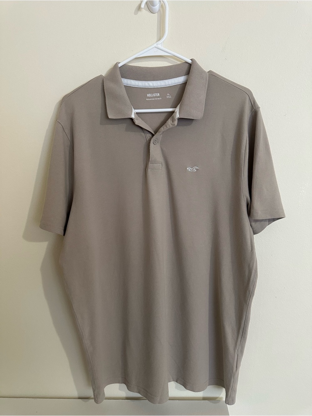 Hollister Men's Short Sleeve Polo in Beige